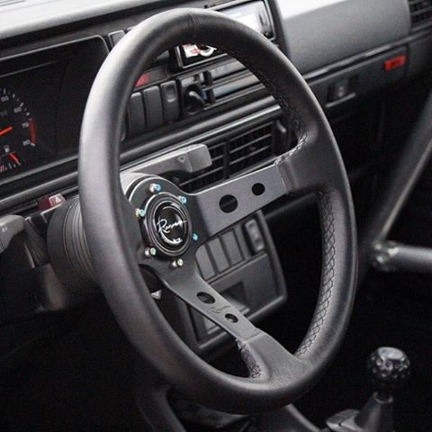 Renown 100 Dark Steering Wheel – Renown USA